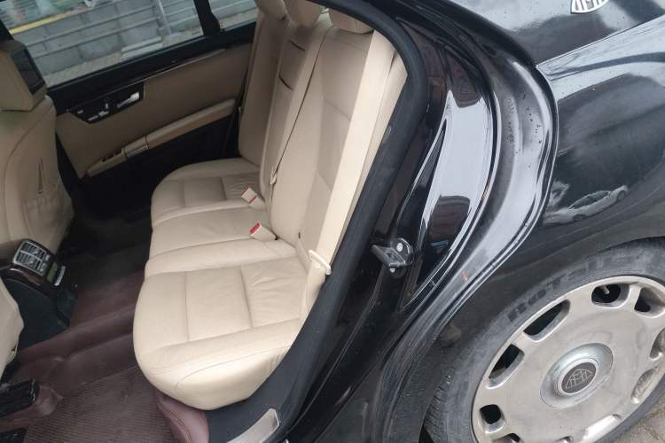 Used Mercedes-Benz S-Class 2010 S 400 L HYBRID Left Rear Seat