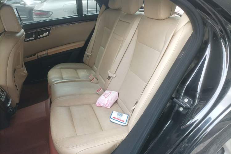 Used Mercedes-Benz S-Class 2010 S 350 L Luxury Model Left Rear Seat