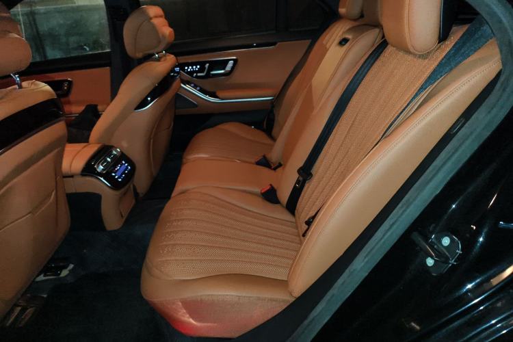 Used Mercedes-Benz S-Class 2010 S 400 L HYBRID Left Rear Seat