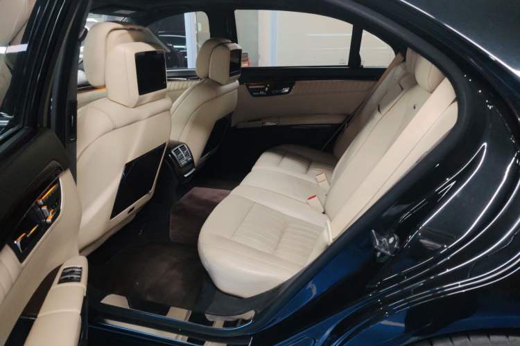 Used Mercedes-Benz S-Class 2010 S 600 L Left Rear Seat