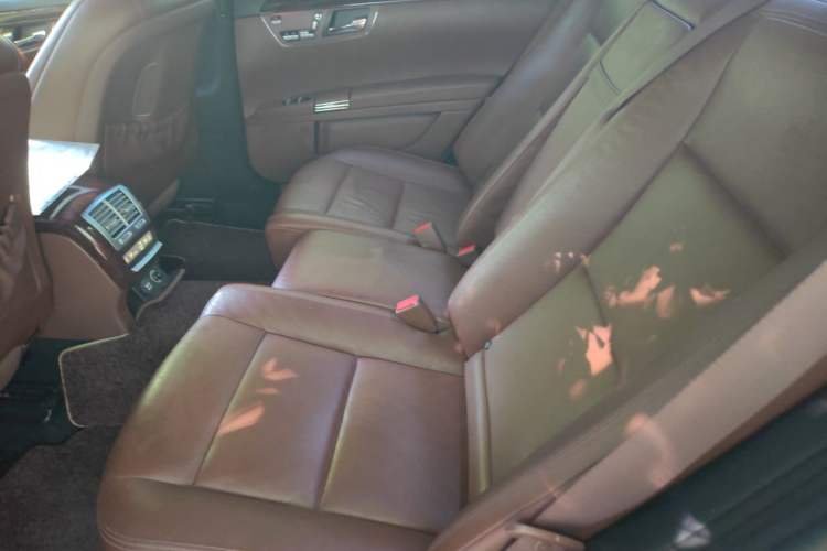 Used Mercedes-Benz S-Class 2010 S 400 L HYBRID Left Rear Seat