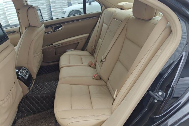 Used Mercedes-Benz S-Class 2010 S 300 L Business Model Left Rear Seat