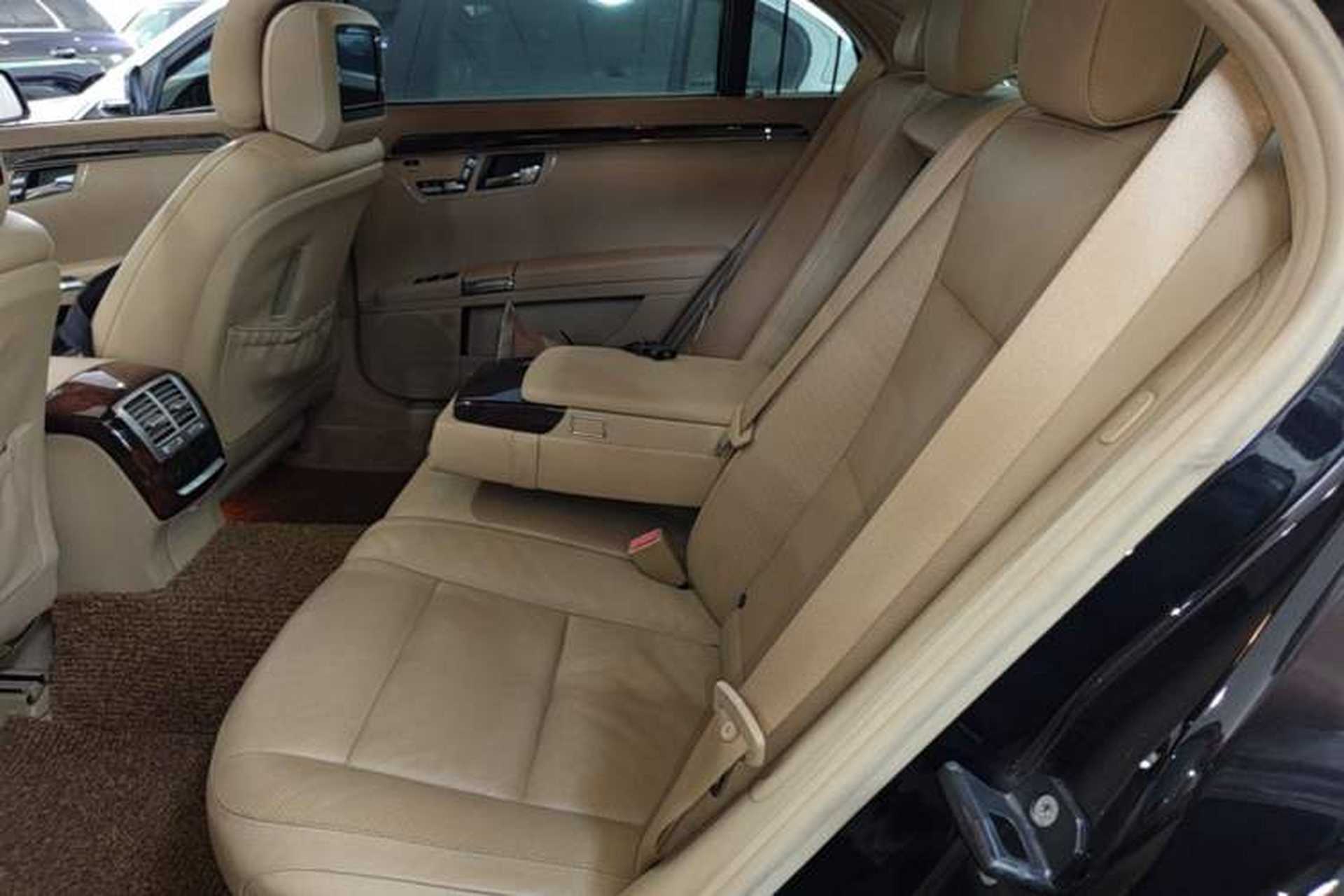 Used Mercedes-Benz S-Class 2010 S 400 L HYBRID Left Rear Seat