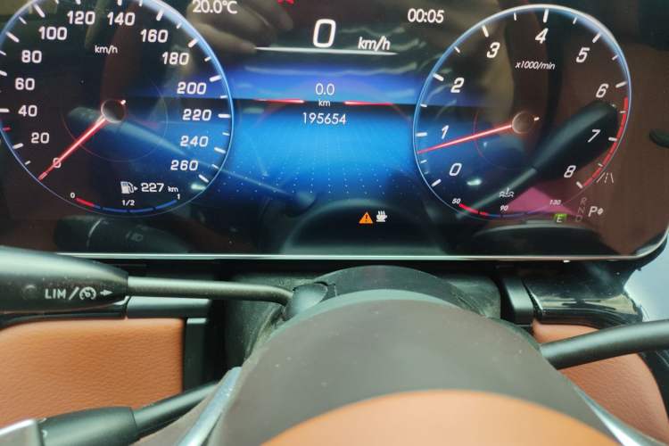 Used Mercedes-Benz S-Class 2010 S 400 L HYBRID Odometer Close Up