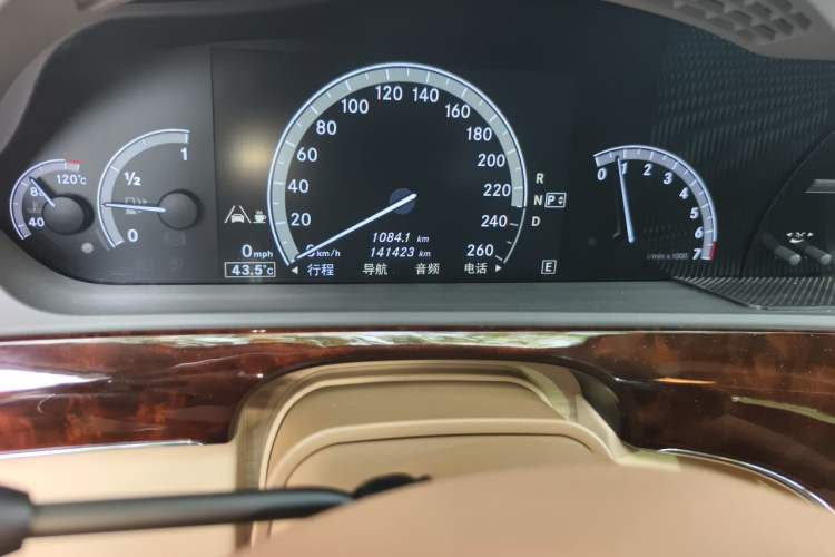 Used Mercedes-Benz S-Class 2010 S 500 L 4MATIC Odometer Close Up