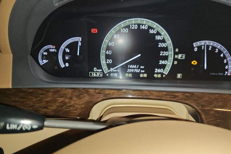 Used Mercedes-Benz S-Class 2010 S 300 L Luxury Model Odometer Close Up