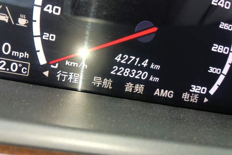 Used Mercedes-Benz S-Class 2010 S 300 L Luxury Model Odometer Close Up