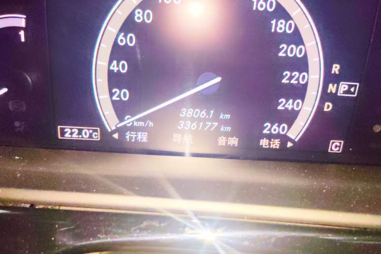 Used Mercedes-Benz S-Class 2010 S 300 L Luxury Model Odometer Close Up