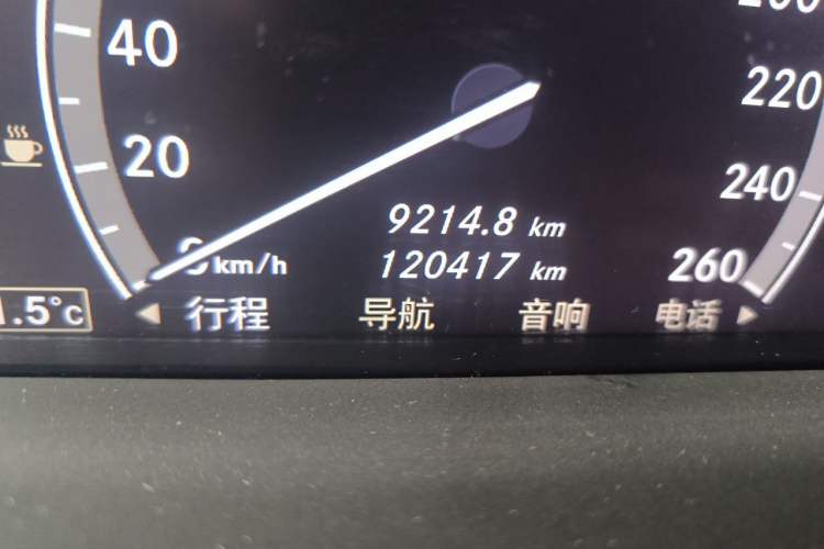 Used Mercedes-Benz S-Class 2010 S 350 L 4MATIC Odometer Close Up