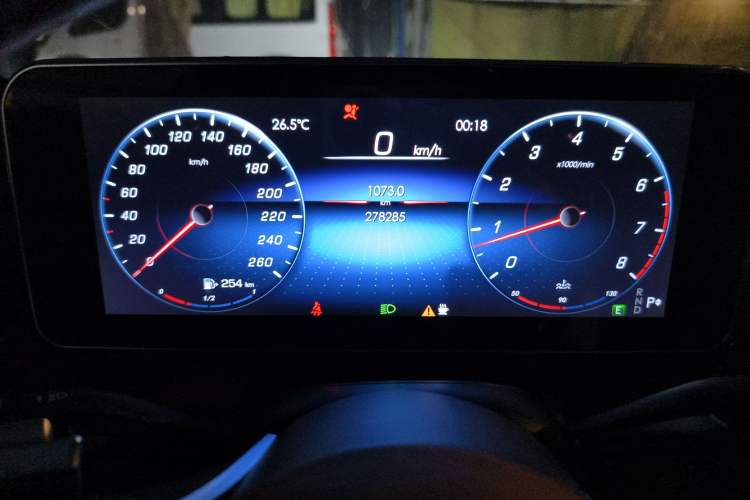 Used Mercedes-Benz S-Class 2010 S 400 L HYBRID Odometer Close Up