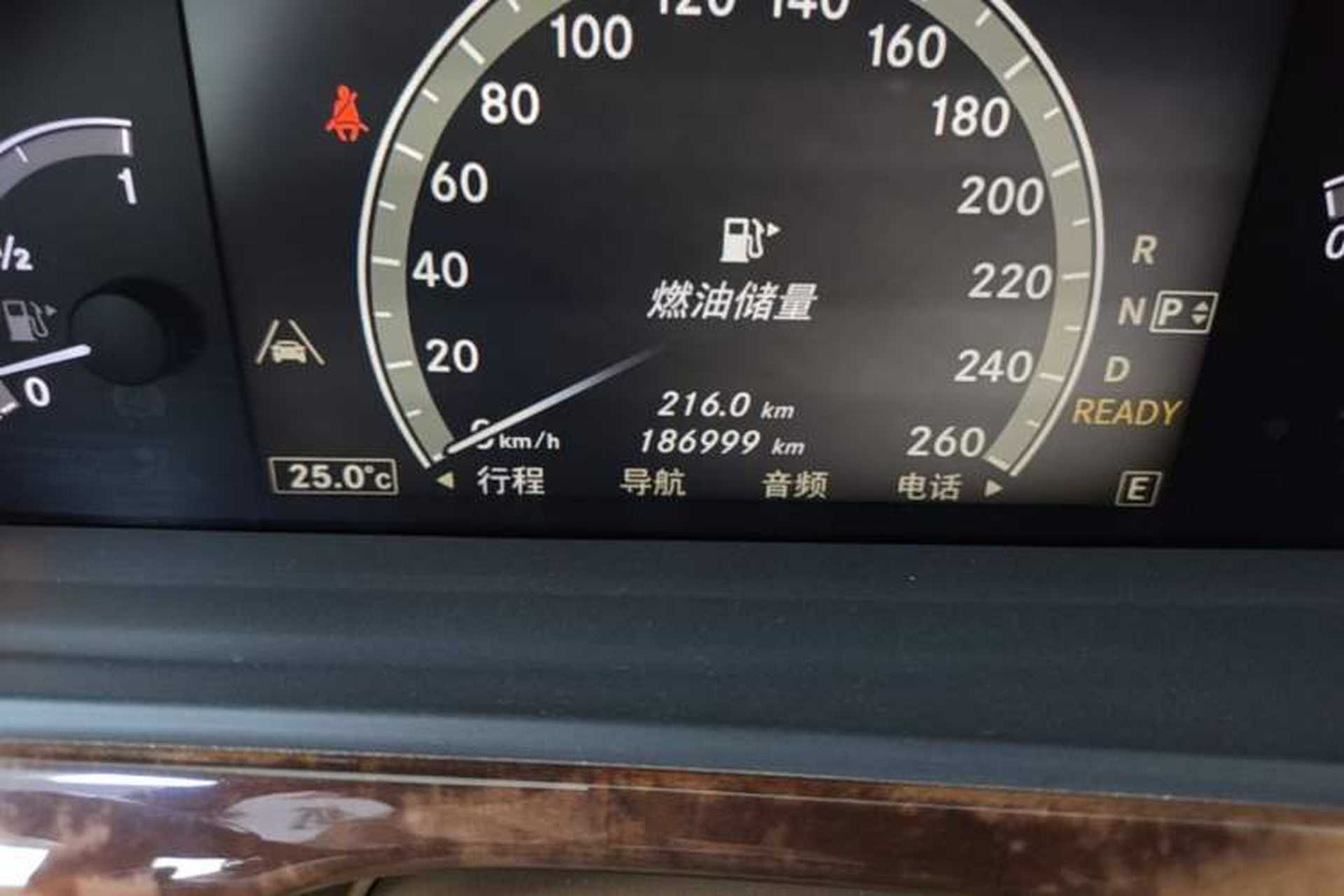 Used Mercedes-Benz S-Class 2010 S 400 L HYBRID Odometer Close Up