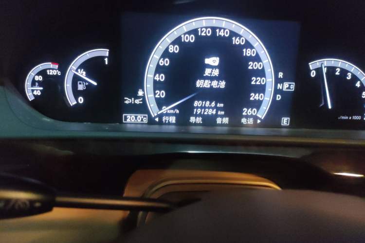 Used Mercedes-Benz S-Class 2010 S 600 L Odometer Close Up
