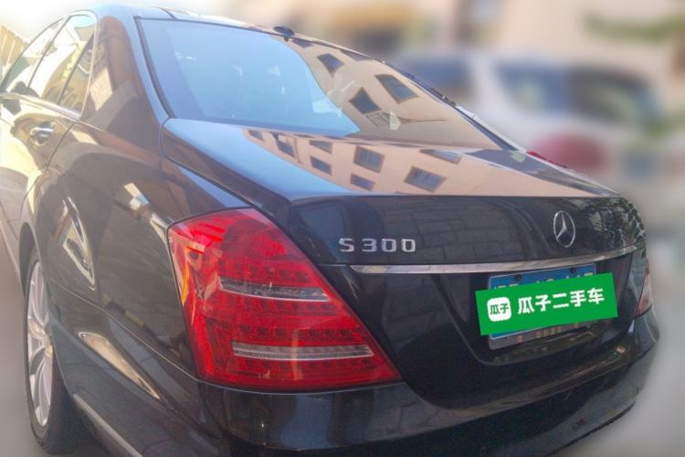 Used Mercedes-Benz S-Class 2010 S 300 L Luxury Model Rear