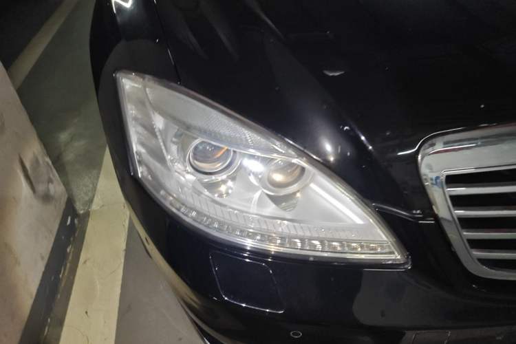 Used Mercedes-Benz S-Class 2010 S 350 L Luxury Model Right Front Headlight