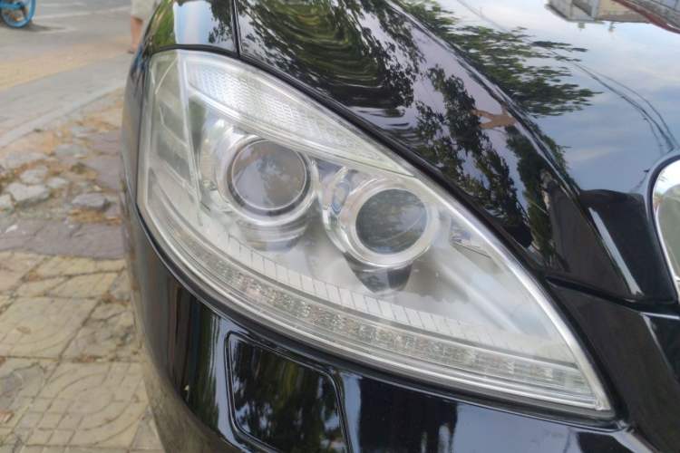 Used Mercedes-Benz S-Class 2010 S 300 L Luxury Model Right Front Headlight