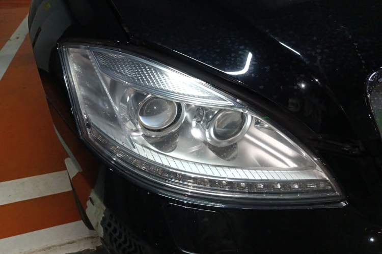 Used Mercedes-Benz S-Class 2010 S 600 L Right Front Headlight
