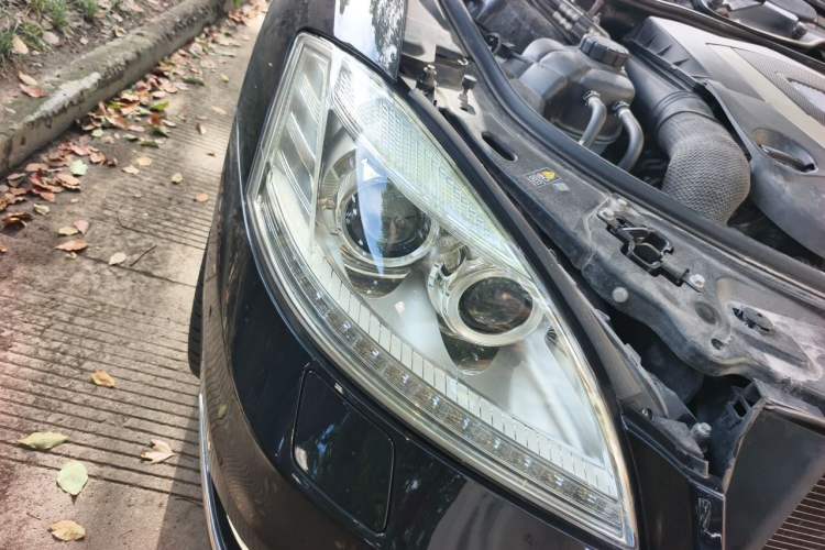 Used Mercedes-Benz S-Class 2010 S 500 L 4MATIC Right Front Headlight