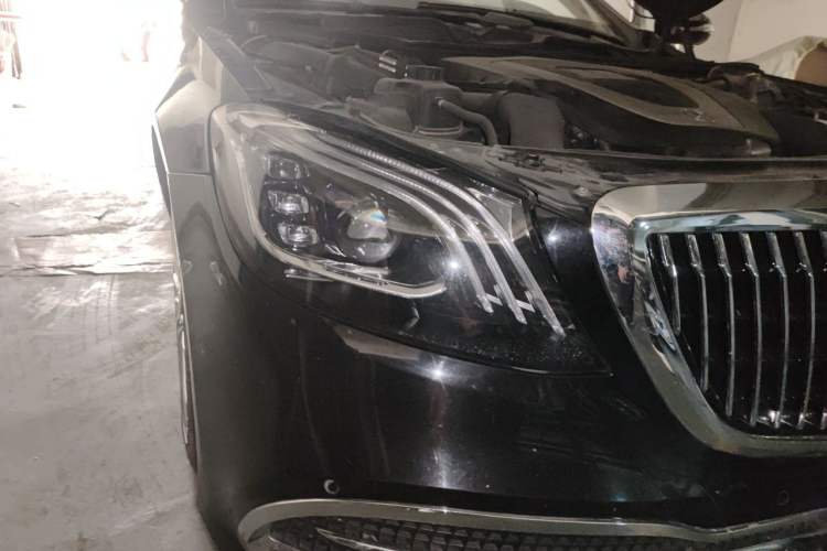 Used Mercedes-Benz S-Class 2010 S 300 L Business Model Right Front Headlight