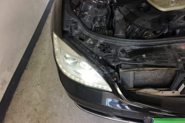 Used Mercedes-Benz S-Class 2010 S 600 L Right Front Headlight