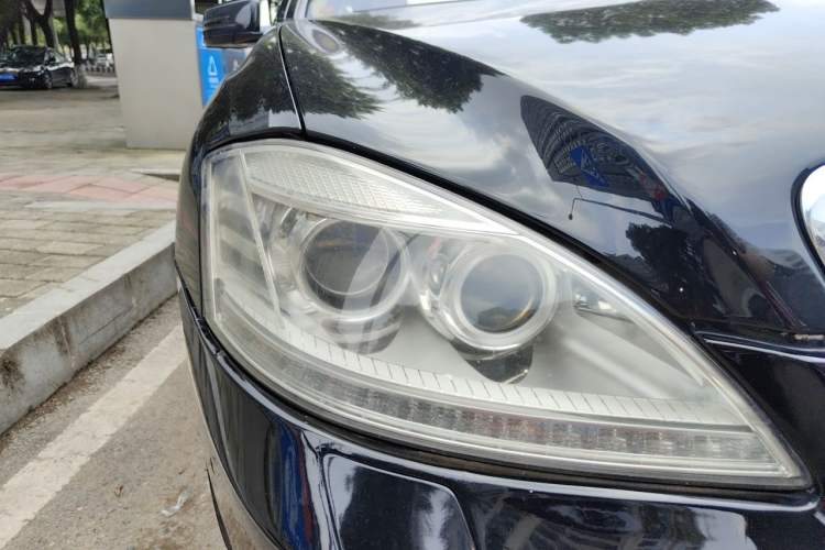 Used Mercedes-Benz S-Class 2010 S 350 L Luxury Model Right Front Headlight