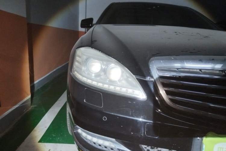 Used Mercedes-Benz S-Class 2010 S 400 L HYBRID Right Front Headlight