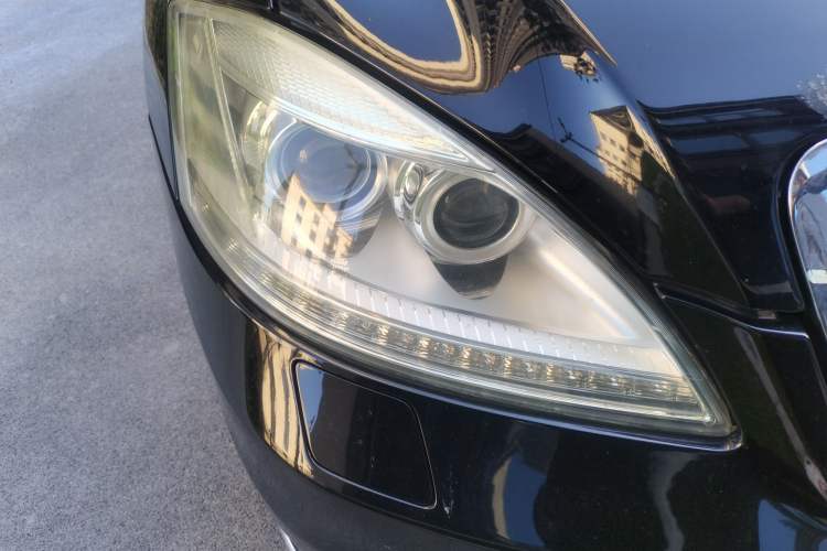 Used Mercedes-Benz S-Class 2010 S 600 L Right Front Headlight