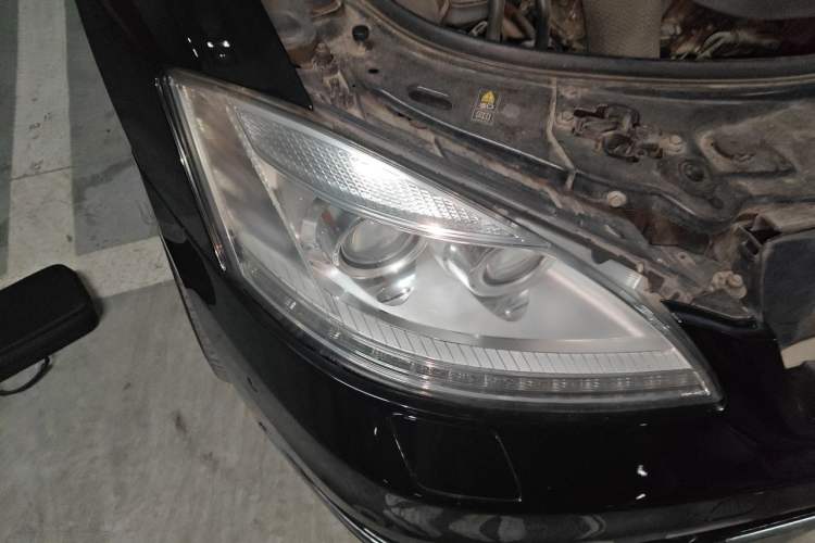 Used Mercedes-Benz S-Class 2010 S 500 L 4MATIC Right Front Headlight