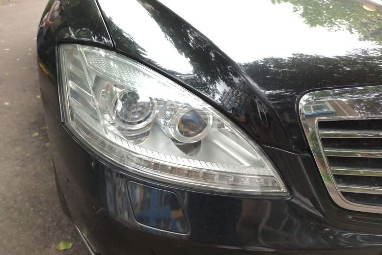 Used Mercedes-Benz S-Class 2010 S 300 L Luxury Model Right Front Headlight