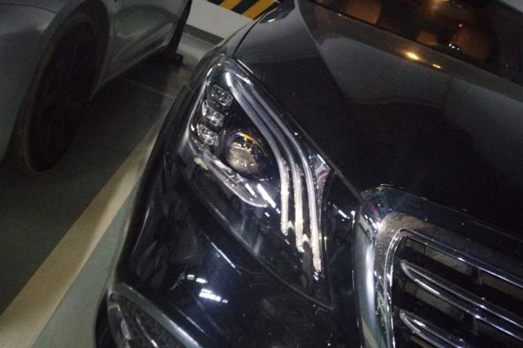 Used Mercedes-Benz S-Class 2010 S 300 L Luxury Model Right Front Headlight