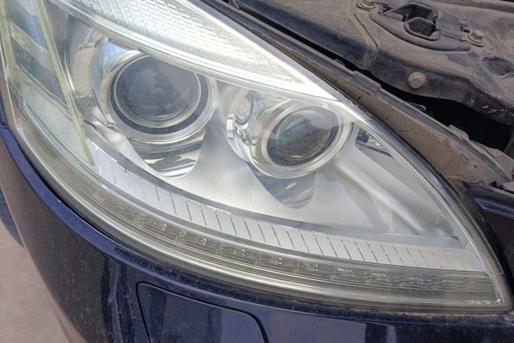 Used Mercedes-Benz S-Class 2010 S 300 L Luxury Model Right Front Headlight