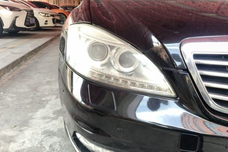 Used Mercedes-Benz S-Class 2010 S 350 L Luxury Model Right Front Headlight