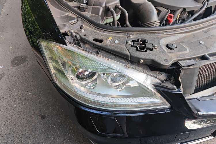 Used Mercedes-Benz S-Class 2010 S 600 L Right Front Headlight