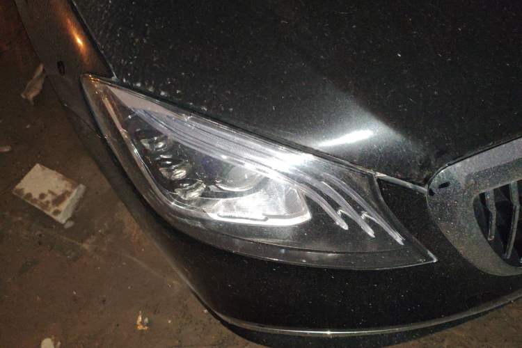 Used Mercedes-Benz S-Class 2010 S 300 L Business Model Right Front Headlight