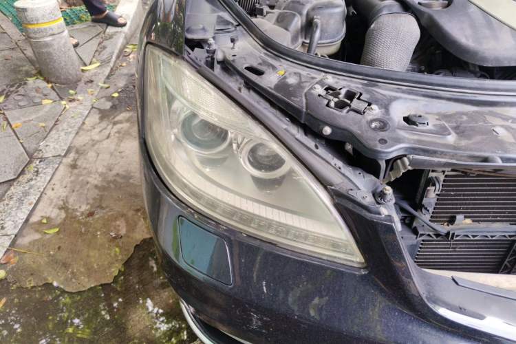 Used Mercedes-Benz S-Class 2010 S 350 L Luxury Model Right Front Headlight
