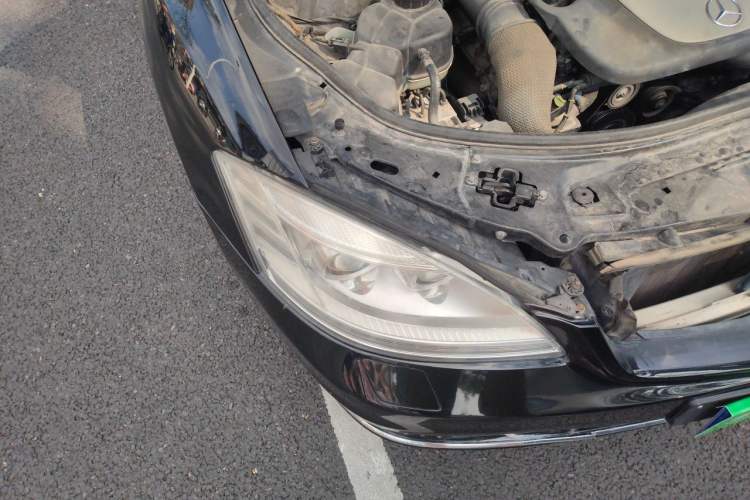 Used Mercedes-Benz S-Class 2010 S 300 L Luxury Model Right Front Headlight