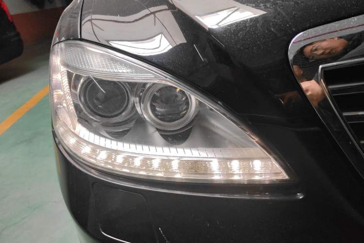Used Mercedes-Benz S-Class 2010 S 350 L 4MATIC Right Front Headlight