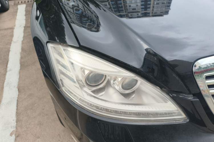 Used Mercedes-Benz S-Class 2010 S 300 L Business Model Right Front Headlight