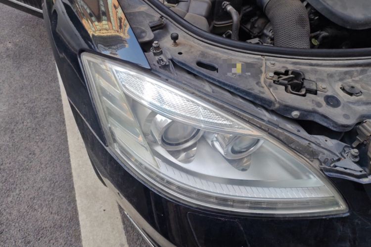Used Mercedes-Benz S-Class 2010 S 300 L Prestige Edition Right Front Headlight