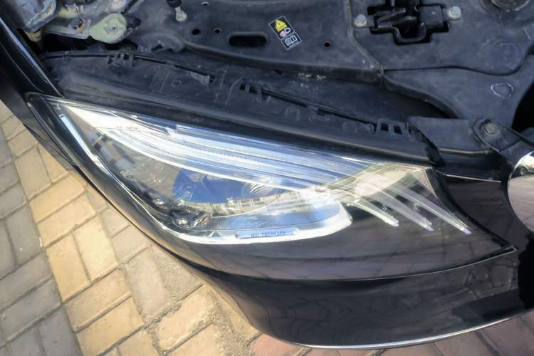 Used Mercedes-Benz S-Class 2010 S 350 L Luxury Model Right Front Headlight