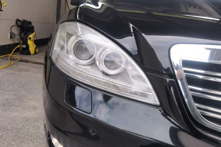 Used Mercedes-Benz S-Class 2010 S 600 L Right Front Headlight