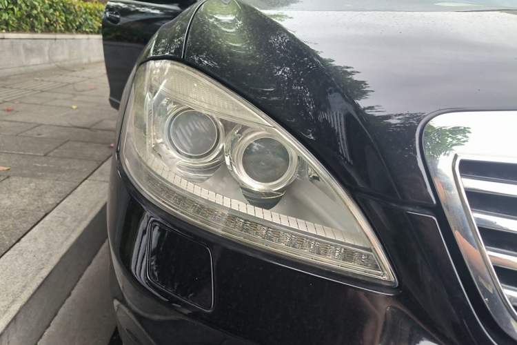 Used Mercedes-Benz S-Class 2010 S 350 L 4MATIC Right Front Headlight