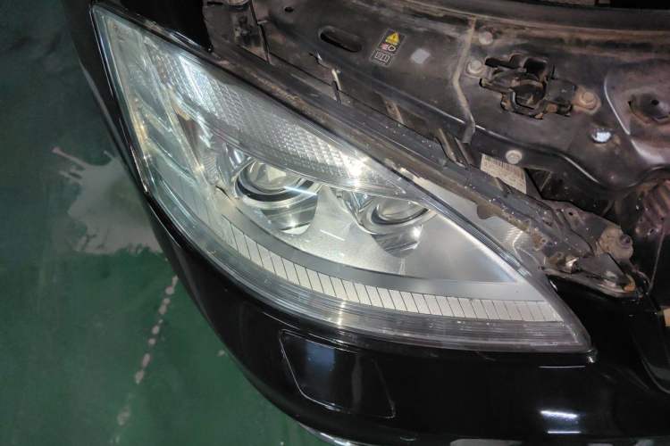 Used Mercedes-Benz S-Class 2010 S 350 L 4MATIC Right Front Headlight