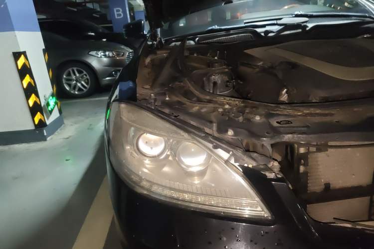 Used Mercedes-Benz S-Class 2010 S 400 L HYBRID Right Front Headlight