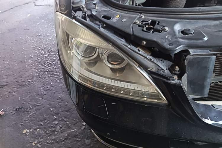 Used Mercedes-Benz S-Class 2010 S 350 L Luxury Model Right Front Headlight
