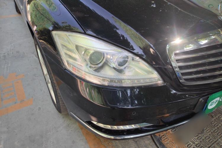 Used Mercedes-Benz S-Class 2010 S 400 L HYBRID Right Front Headlight