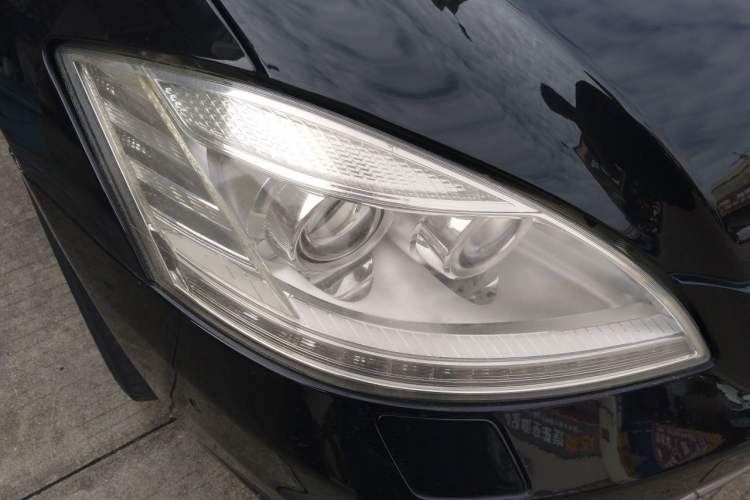 Used Mercedes-Benz S-Class 2010 S 300 L Prestige Edition Right Front Headlight