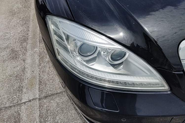 Used Mercedes-Benz S-Class 2010 S 300 L Luxury Model Right Front Headlight