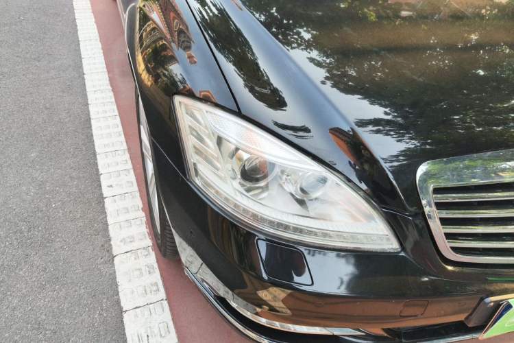 Used Mercedes-Benz S-Class 2010 S 400 L HYBRID Right Front Headlight