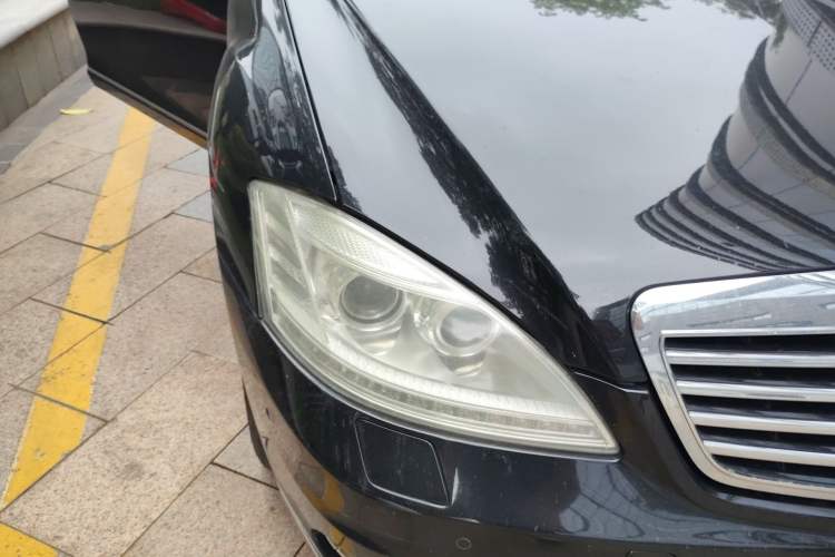 Used Mercedes-Benz S-Class 2010 S 300 L Business Model Right Front Headlight