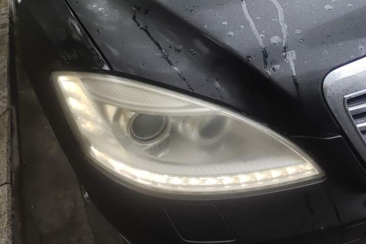 Used Mercedes-Benz S-Class 2010 S 300 L Business Model Right Front Headlight